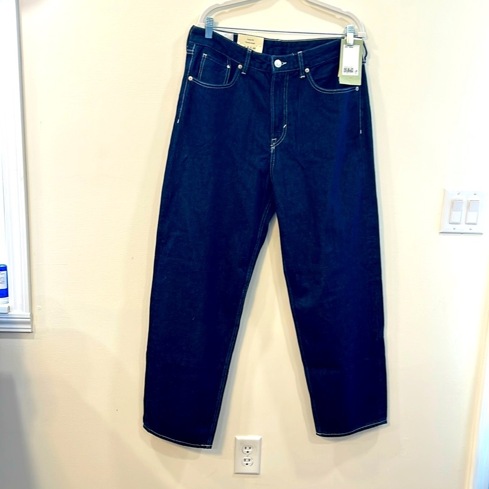 H&M Loose Fit blue jeans W34/L32